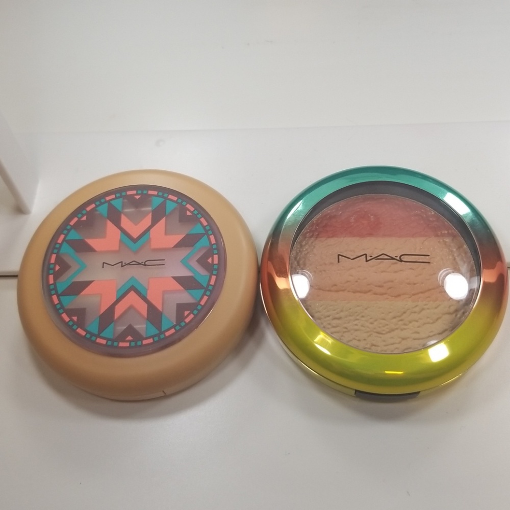 MAC highlight powder & gleamtones powder